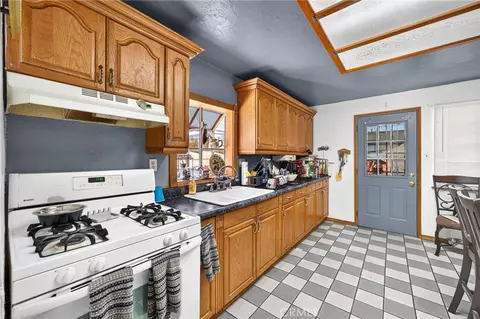 Kitchen - 3773 Taft St, Riverside, CA 92503 photo 1 of 1