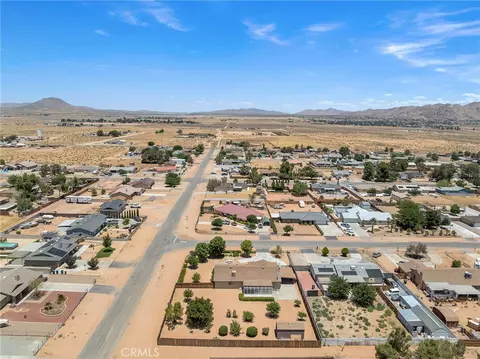 View/Area - 22117 Cholena, Apple Valley, CA 92307 photo 2 of 2