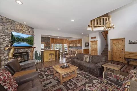 Living - 440 Windsong, Big Bear Lake, CA 92315 photo 3 of 5