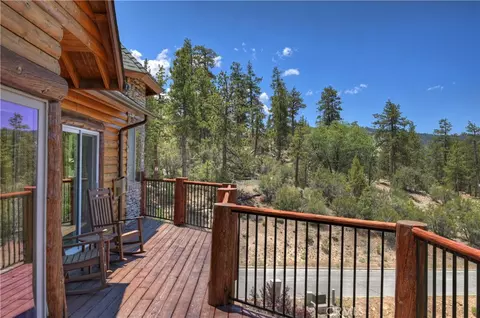 Exterior - 440 Windsong, Big Bear Lake, CA 92315 photo 4 of 13