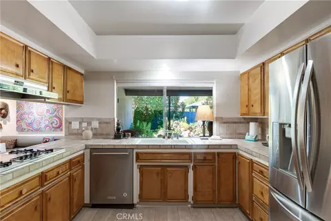 Kitchen - 352 Campbell Ave, Redlands, CA 92373 photo 2 of 4