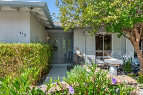 Exterior - 352 Campbell Ave, Redlands, CA 92373 photo 2 of 9