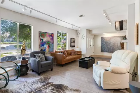 Living - 352 Campbell Ave, Redlands, CA 92373 photo 1 of 1