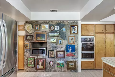 Kitchen - 352 Campbell Ave, Redlands, CA 92373 photo 3 of 4