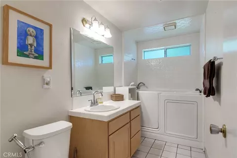 Bath - 352 Campbell Ave, Redlands, CA 92373 photo 3 of 3