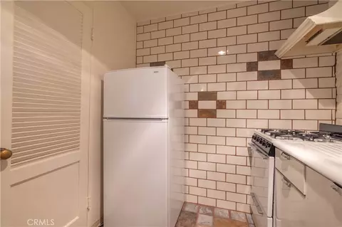 Kitchen - 31531 Ocean View Dr, Running Springs, CA 92382 photo 4 of 5
