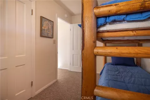 Bedroom - 31531 Ocean View Dr, Running Springs, CA 92382 photo 2 of 5