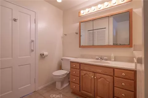 Bath - 31531 Ocean View Dr, Running Springs, CA 92382 photo 1 of 4