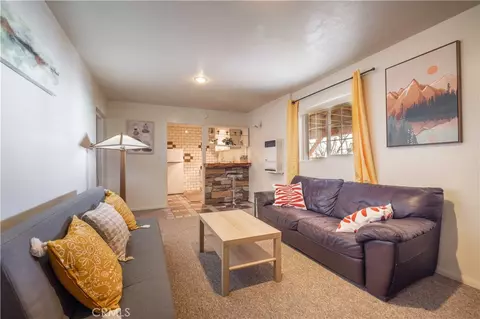 Living - 31531 Ocean View Dr, Running Springs, CA 92382 photo 5 of 7