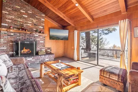 Living - 31531 Ocean View Dr, Running Springs, CA 92382 photo 1 of 7