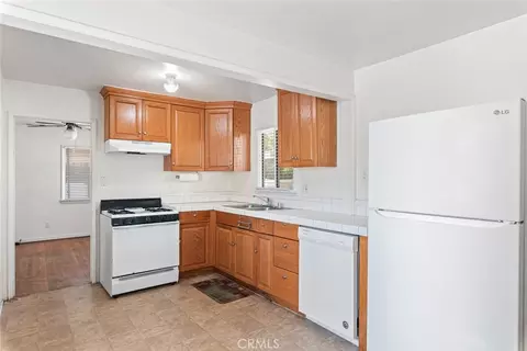 Kitchen - 654 Edgar, Beaumont, CA 92223 photo 2 of 3