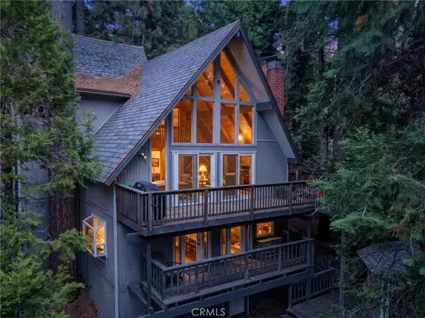 422 Klamath, Lake Arrowhead, CA 92352