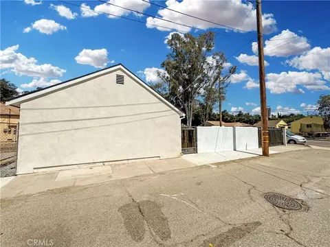 Exterior - 4187 Dwight Ave, Riverside, CA 92507 photo 9 of 15