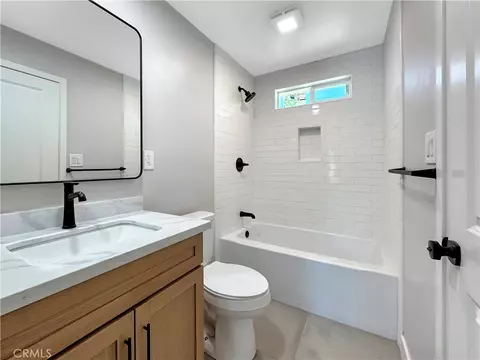 Bath - 4187 Dwight Ave, Riverside, CA 92507 photo 3 of 4