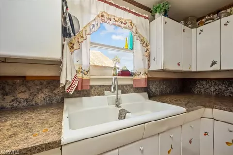 Kitchen - 412 Palm, Needles, CA 92363 photo 3 of 3