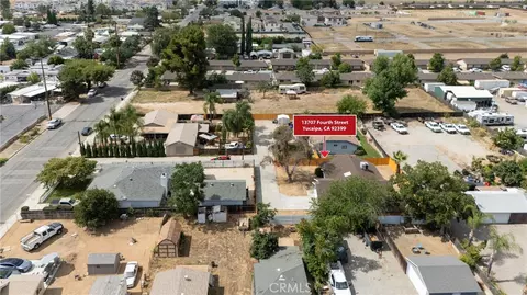 View/Area - 13707 4th, Yucaipa, CA 92399 photo 6 of 9