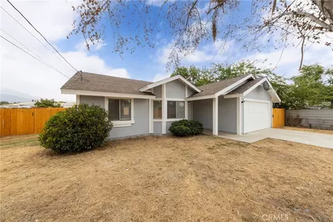 Exterior - 13707 4th, Yucaipa, CA 92399 photo 3 of 5