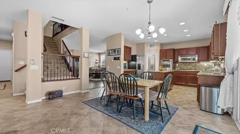 Entry Way - 5422 Osprey Ct, Fontana, CA 92336 photo 2 of 6