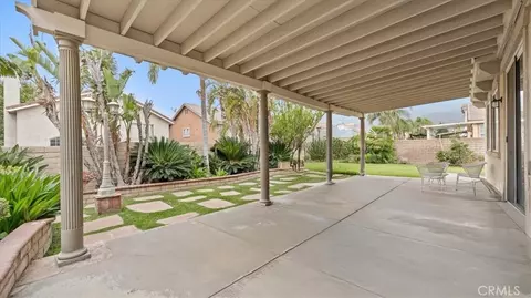 Exterior - 5422 Osprey Ct, Fontana, CA 92336 photo 4 of 8