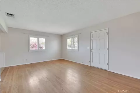 Living - 35005 San Carlos, Yucaipa, CA 92399 photo 2 of 6