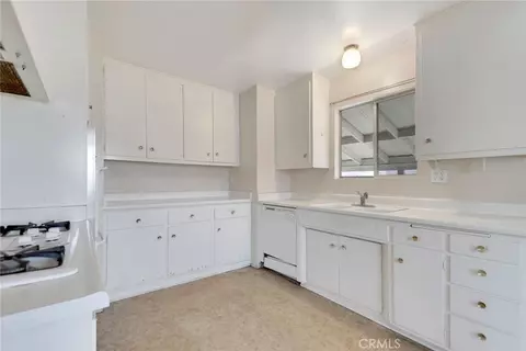 Kitchen - 35005 San Carlos, Yucaipa, CA 92399 photo 1 of 3