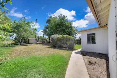 Exterior - 35005 San Carlos, Yucaipa, CA 92399 photo 5 of 7