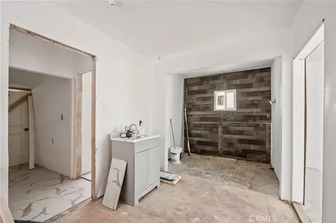 Entry Way - 441 F, Needles, CA 92363 photo 6 of 9