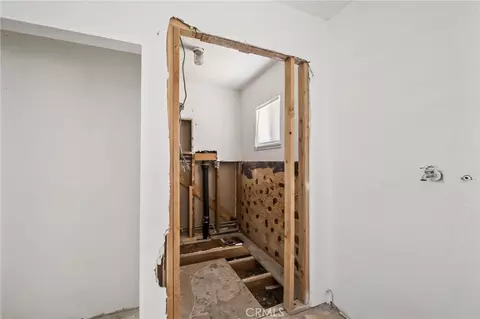 Entry Way - 441 F, Needles, CA 92363 photo 5 of 9