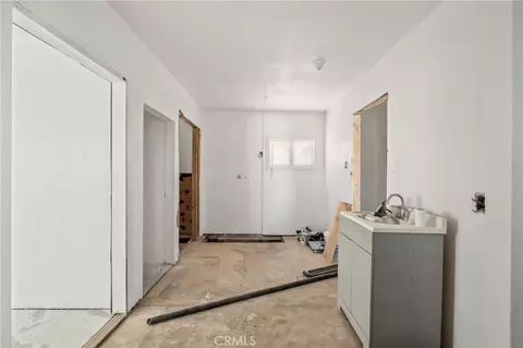 Entry Way - 441 F, Needles, CA 92363 photo 3 of 9