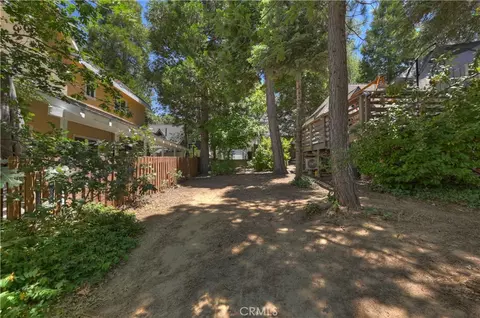 Exterior - 311 Hemlock, Lake Arrowhead, CA 92352 photo 7 of 9