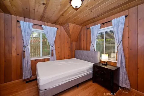Bedroom - 311 Hemlock, Lake Arrowhead, CA 92352 photo 3 of 4