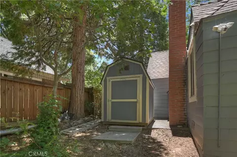 Exterior - 311 Hemlock, Lake Arrowhead, CA 92352 photo 8 of 9
