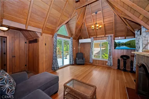 Living - 311 Hemlock, Lake Arrowhead, CA 92352 photo 2 of 2