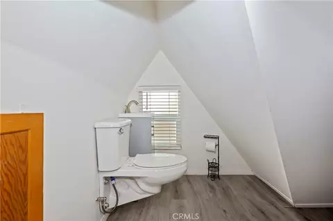 Bath - 311 Hemlock, Lake Arrowhead, CA 92352 photo 3 of 3