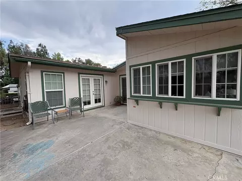 4040 Piedmont Apt 371 Ave, Highland, CA 92346
