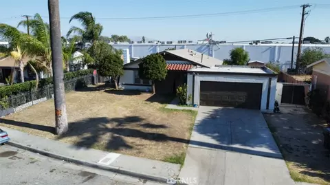 2949 Spruce St, Rialto, CA 92376 photo 2