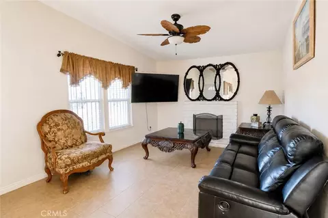 2949 Spruce St, Rialto, CA 92376 photo 5