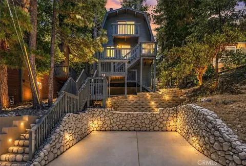 27067 Overlook Ln, Lake Arrowhead, CA 92352