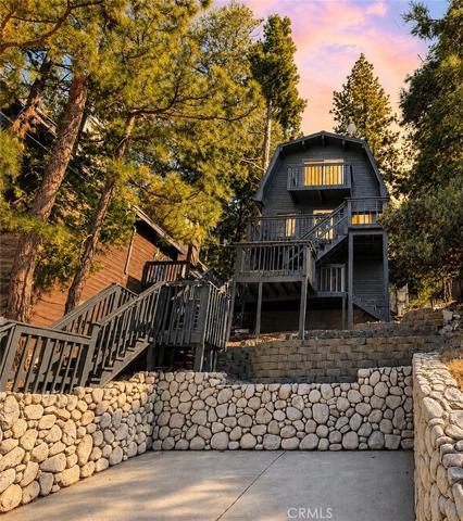 27067 Overlook Ln, Lake Arrowhead, CA 92352