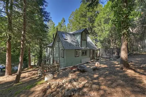 Exterior - 23869 Wildwood, Crestline, CA 92325 photo 12 of 14