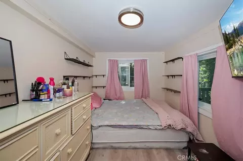 Bedroom - 23869 Wildwood, Crestline, CA 92325 photo 6 of 9
