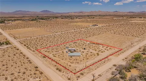 35330 Foothill Rd, Lucerne Valley, CA 92356