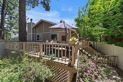 Exterior - 41775 Garstin, Big Bear Lake, CA 92315 photo 13 of 17
