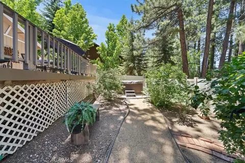 Exterior - 41775 Garstin, Big Bear Lake, CA 92315 photo 15 of 17