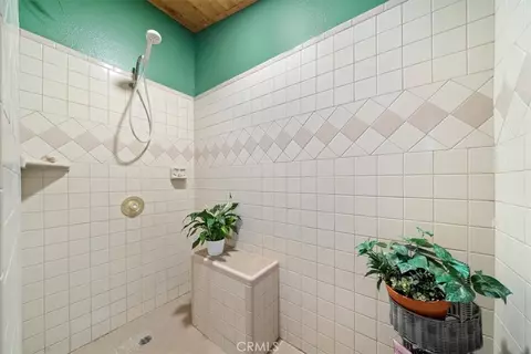 Bath - 41775 Garstin, Big Bear Lake, CA 92315 photo 2 of 5