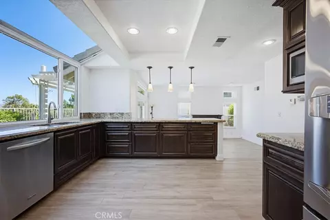 Kitchen - 1240 Jonah, Corona, CA 92882 photo 4 of 5