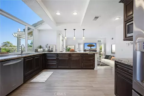 Kitchen - 1240 Jonah, Corona, CA 92882 photo 3 of 5