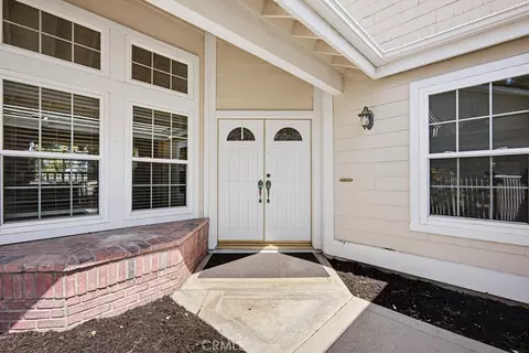 Entry Way - 1240 Jonah, Corona, CA 92882 photo 4 of 10