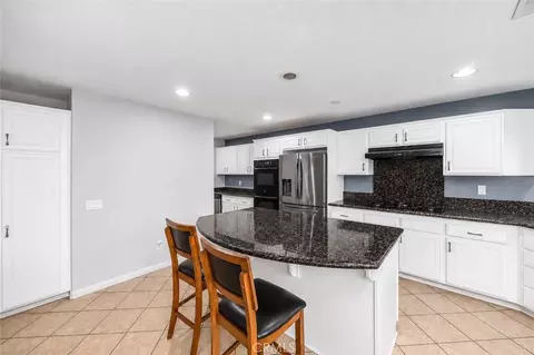 Kitchen - 4015 Belfry Cir, Corona, CA 92883 photo 2 of 5
