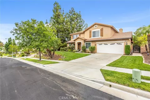 Exterior - 4015 Belfry Cir, Corona, CA 92883 photo 2 of 8
